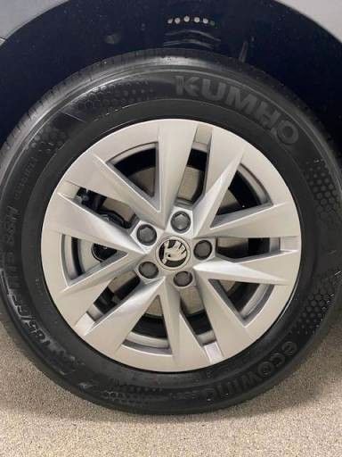 Fahrzeugabbildung SKODA Fabia 1.0 TSI DSG Selection+SmartLink+KAMERA+ALU