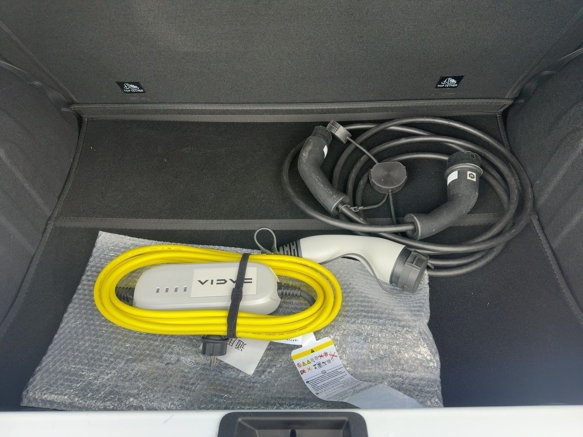 Fahrzeugabbildung Dacia Spring Essential 45 Klima Bluetooth