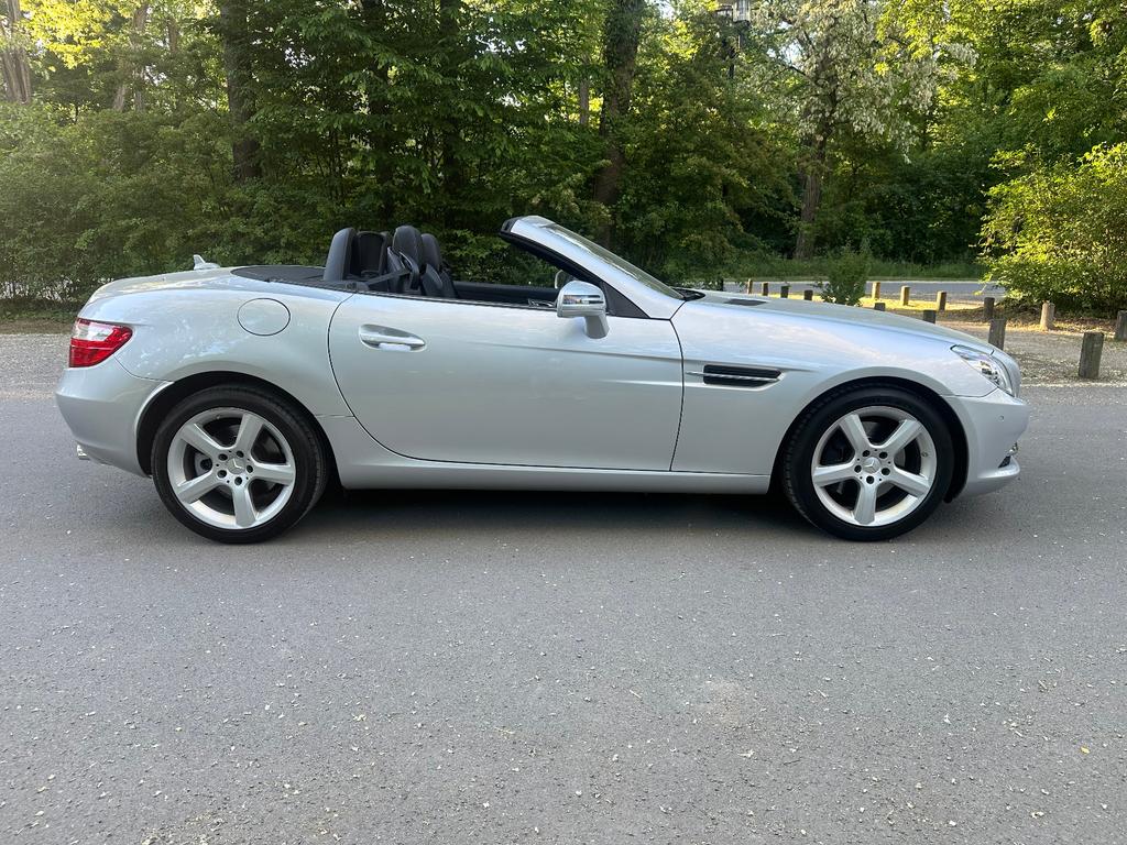 Mercedes-Benz SLK 300