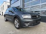 Volkswagen Tiguan Highline 2.0 TDI DSG/AHK/LED/ACC - Volkswagen Tiguan mit Diesel-Antrieb: mit Klimaanlage
