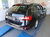 Skoda Superb Combi 2.0TDI DSG/AHK/CAM/GRA/SHZ/LED/NAVI - gebrauchte Skoda Superb aus dem Jahr 2021