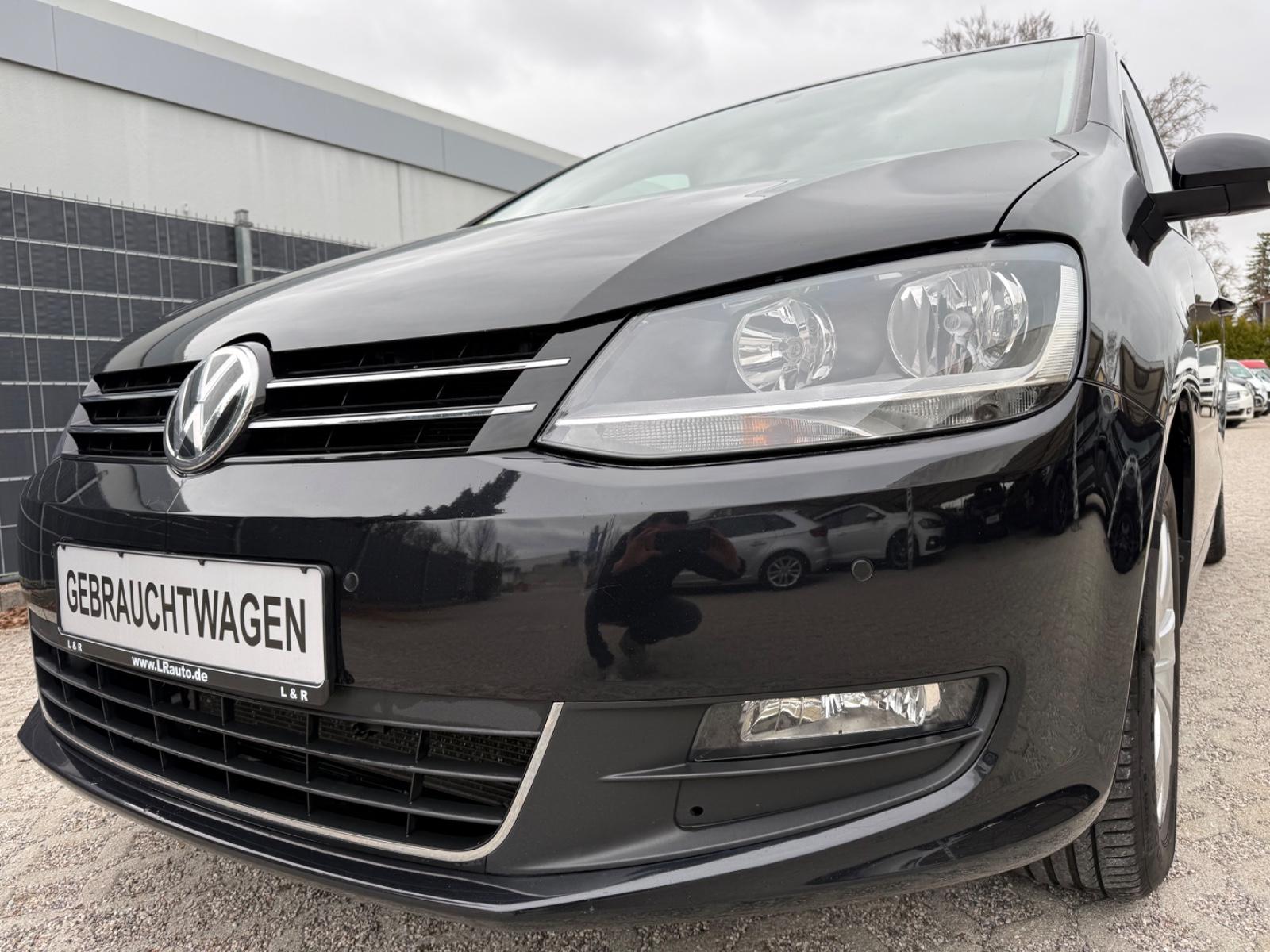 Volkswagen Sharan 2.0TDI DSG Klima Navi Shz Pdc Ahk 7-Sitze