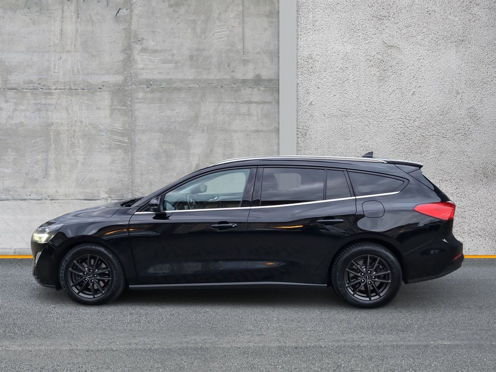 Fahrzeugabbildung Ford Focus Turnier 2.0 Cool & Connect LED SHZ KAMERA