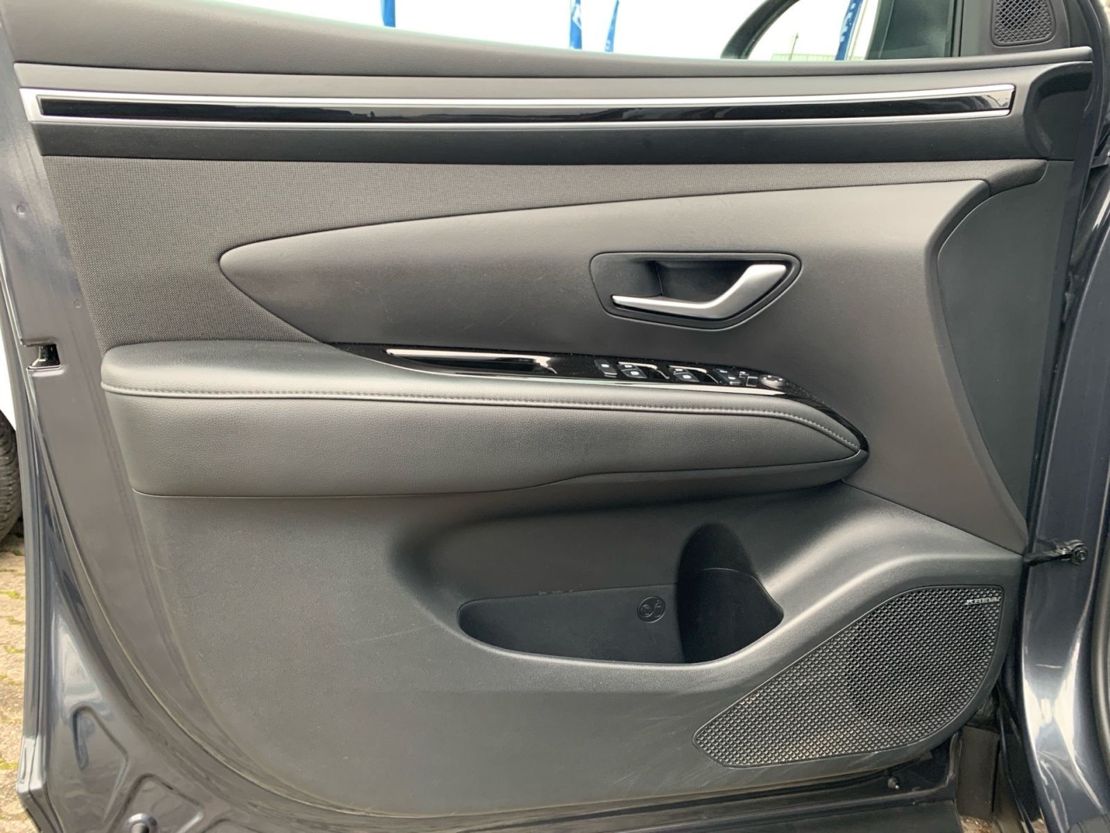 Fahrzeugabbildung Hyundai TUCSON 1.6 T-GDI Trend Plug-In Hybrid 4WD Krell