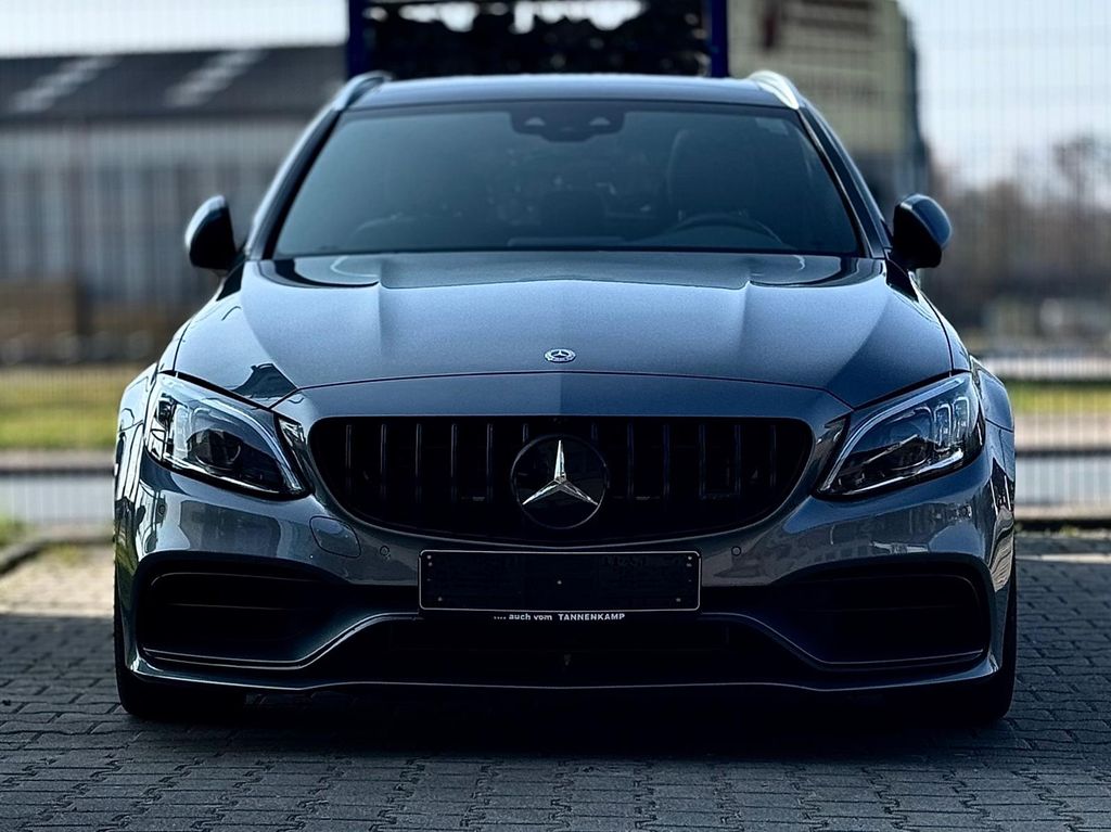 Mercedes-Benz C 63 AMG