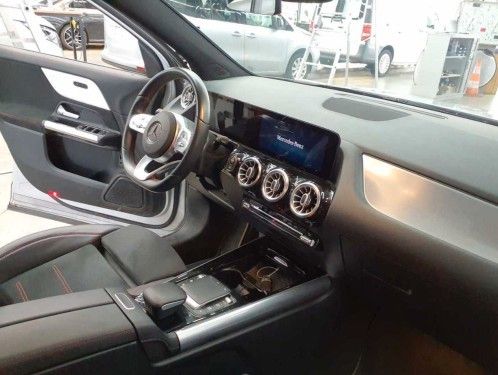 Fahrzeugabbildung Mercedes-Benz GLA 200 AMG+Ambiente+TotW+Night+RKamera+19Zoll