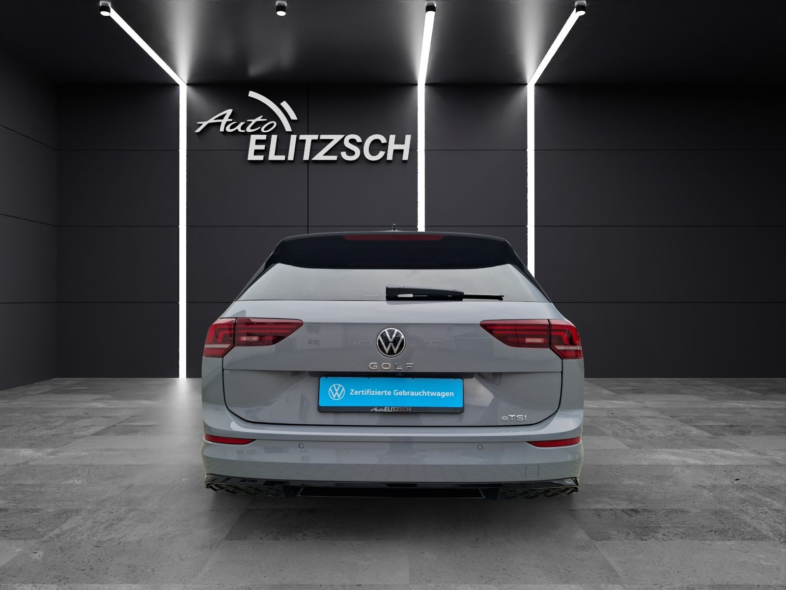 Fahrzeugabbildung Volkswagen Golf VIII Variant eTSI R-Line DSG Standhzg. LED