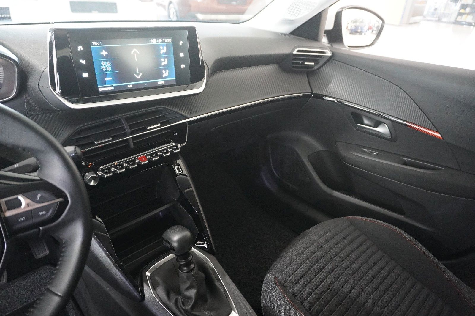 Fahrzeugabbildung Peugeot 208 1.5 HDI ACTICE NAVI/LED/SHZ/PDC/SPORT/TEMP.