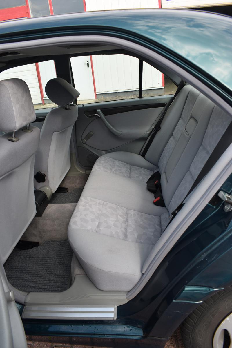 Mercedes-Benz C 180 Classic 2.Hand MB-Scheckheft