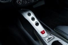 Fahrzeugabbildung Ferrari F12 Berlinetta Giallo Modena *MwSt./Scheckheft*