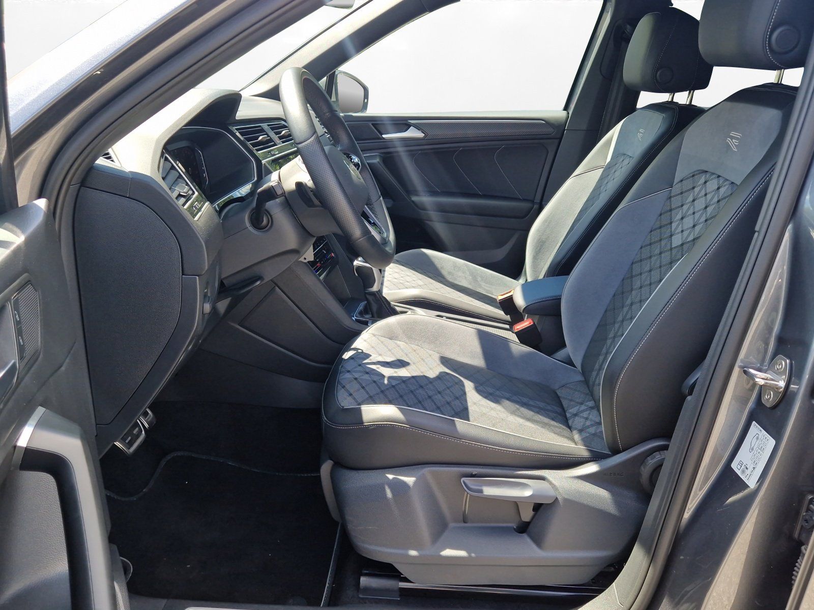Volkswagen Tiguan Allspace 2.0 TSI DSG 4MOTION R-Line | AHK foto 8