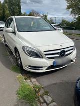 Mercedes-Benz Mercedes Benz B 180 guter Zustand zu verka... - Mercedes-Benz B 180 in Kassel