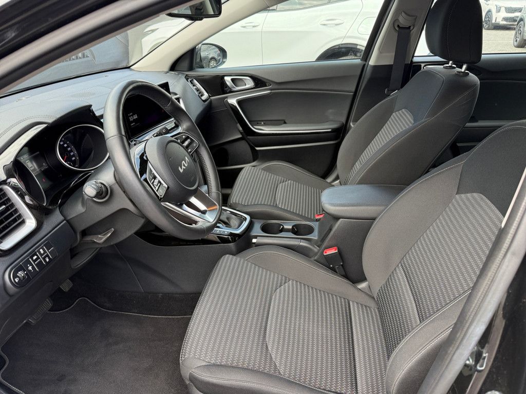 Fahrzeugabbildung Kia Ceed 1.5 T-GDI Vision DCT