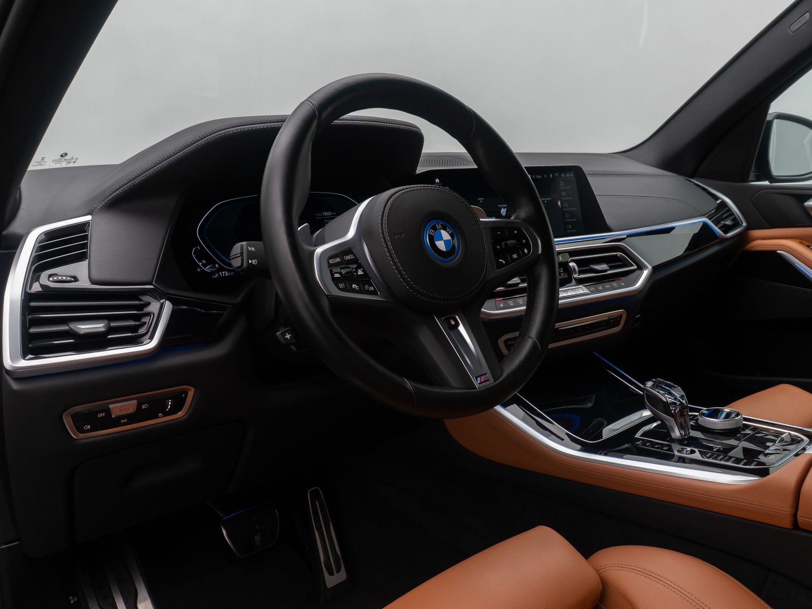 Fahrzeugabbildung BMW X5 xD45e M Sport Laser 360° DAB HUD Individual