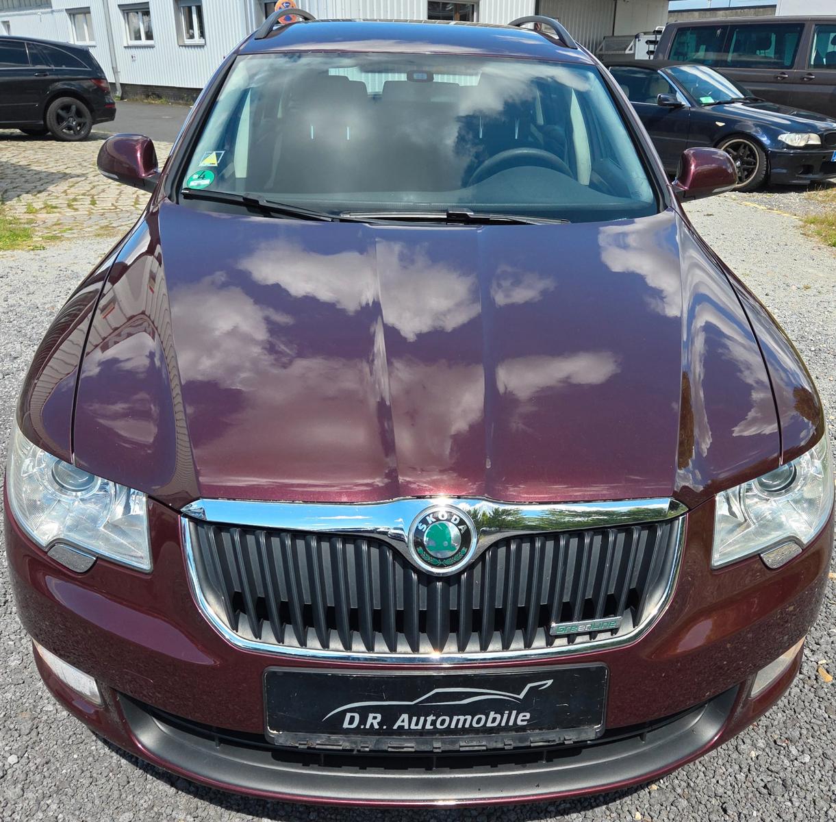 Skoda Superb Combi Active AHK Tempomat SHZ
