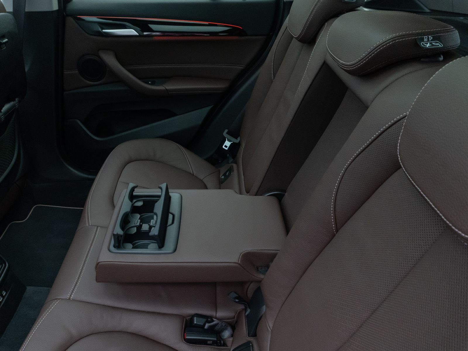 Fahrzeugabbildung BMW X1 xD20d Sport Line Kamera Panorama HUD DAB AHK
