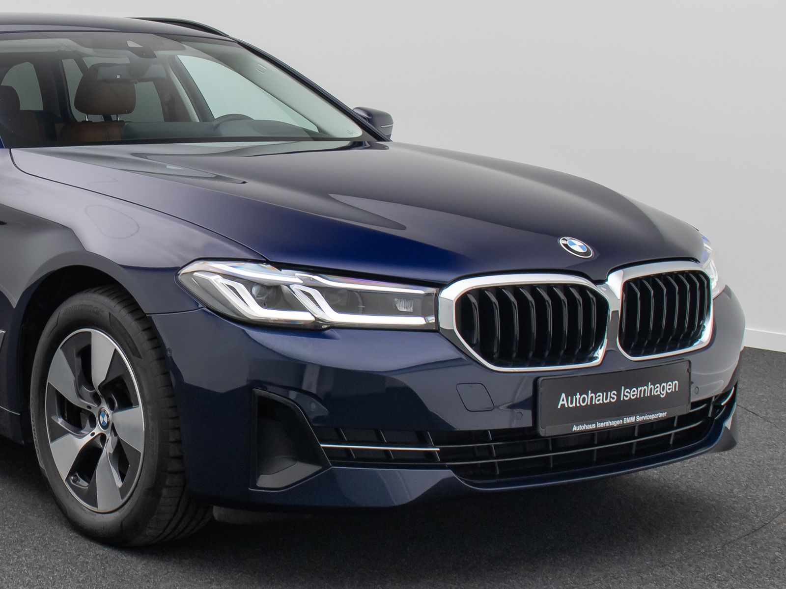 Fahrzeugabbildung BMW 520d xD DAB Kamera HUD Laser H/K Leder Komfort