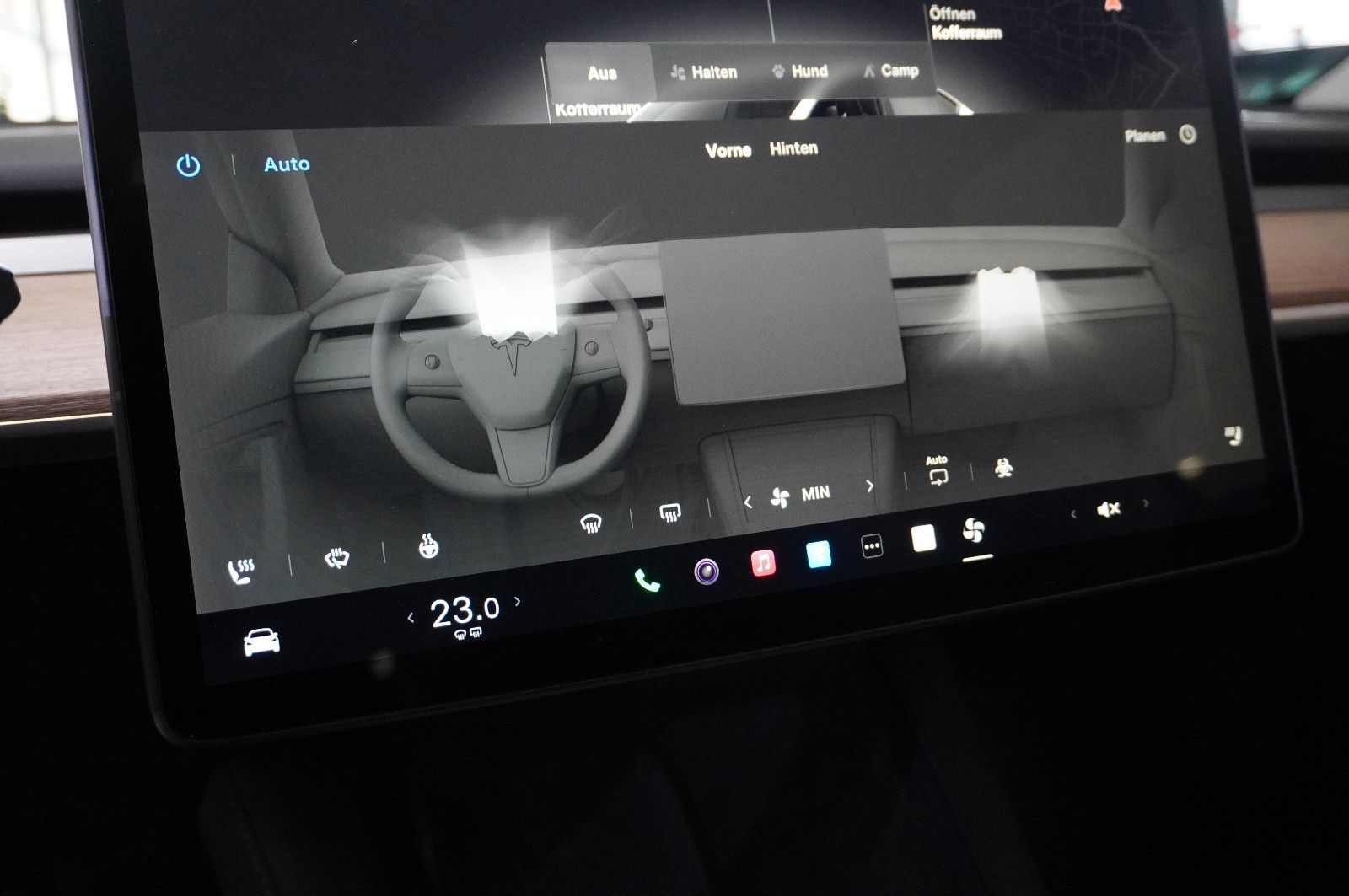 Fahrzeugabbildung Tesla Model Y LONGRANGE DUAL-MOTOR NAVI/KAMERA/DAB/AMD