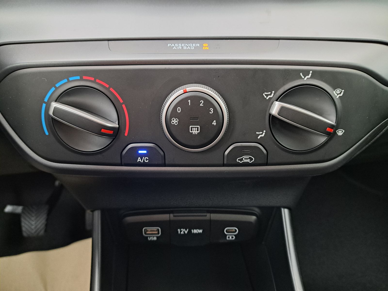 Fahrzeugabbildung Hyundai i20 1.2 NAVI ALU WINTERPAKET KAMERA KLIMA