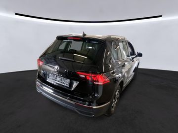 Volkswagen Tiguan - 5