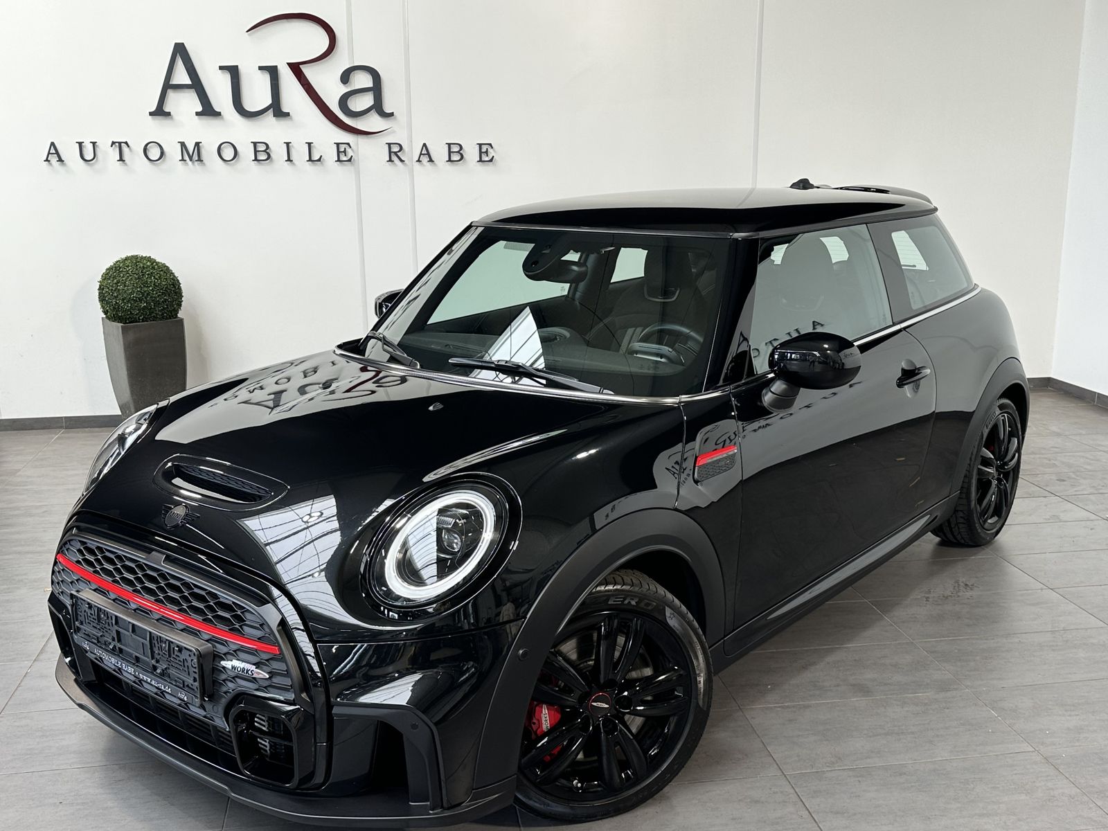 Fahrzeugabbildung MINI John Cooper Works Sport-Aut. NAV+LED+KAM+ACC+VC