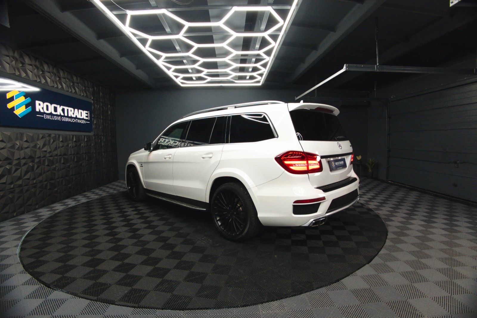 Fahrzeugabbildung Mercedes-Benz GLS / GL 63 AMG 4Matic Night-Paket *ACC*Pano*LED