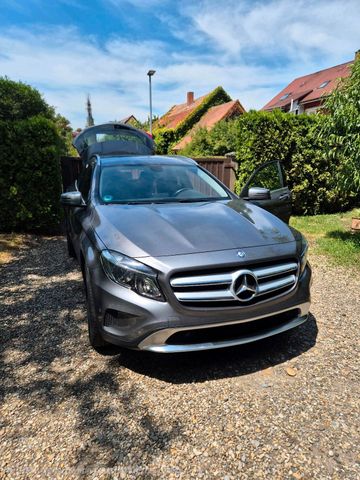 MERCEDES-BENZ Mercedes GLA 200 URBAN 1.6