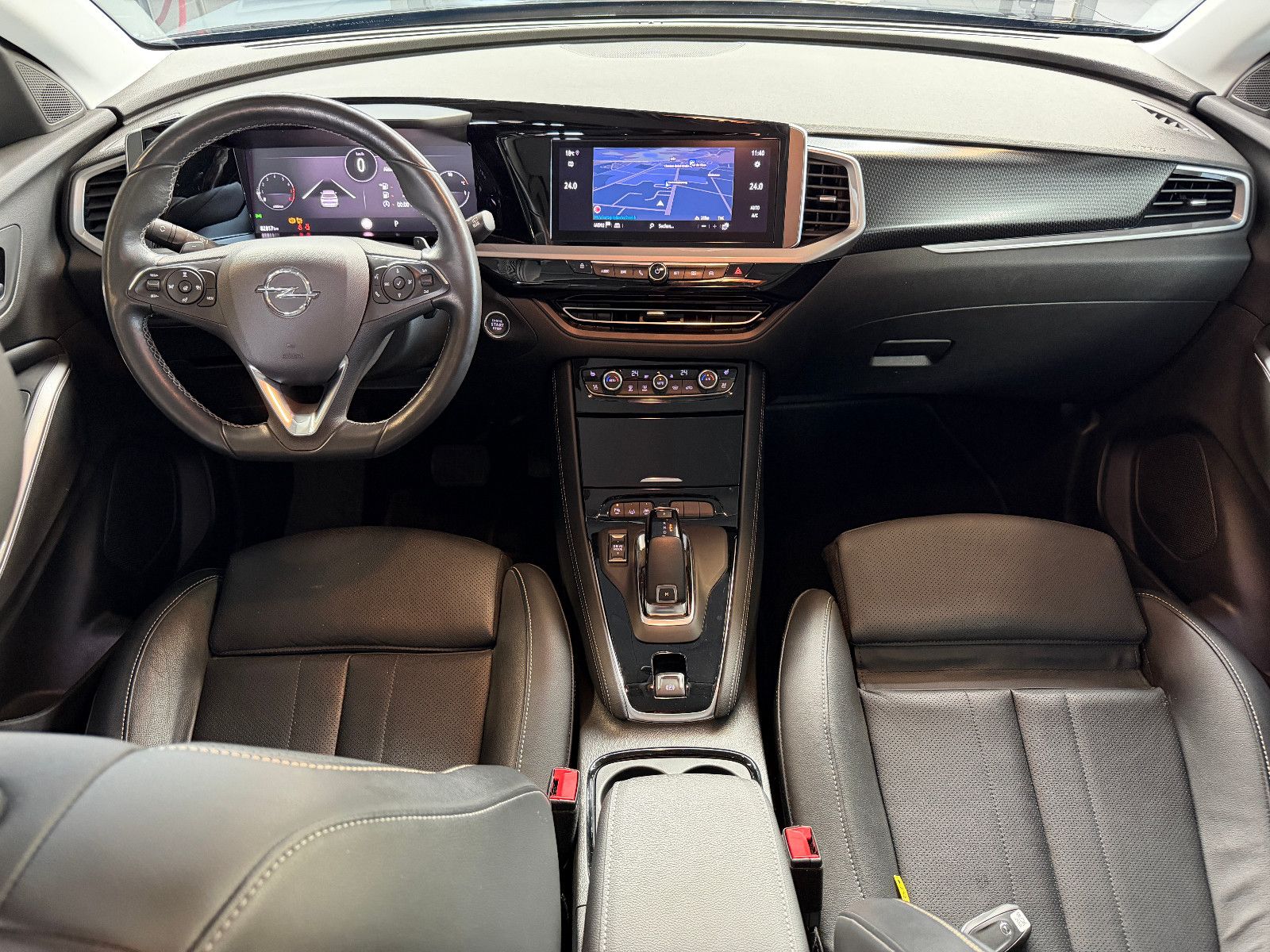 Fahrzeugabbildung Opel Grandland Ultimate/LEDER/KAMERA/ASSISTANC/LED/DI