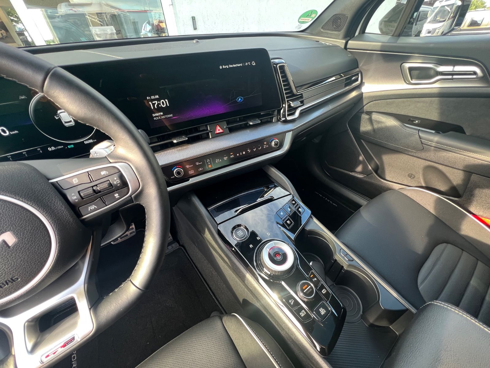 Fahrzeugabbildung Kia SPORTAGE 1.6T PHEV GTL SD GD DRIVE SOUND
