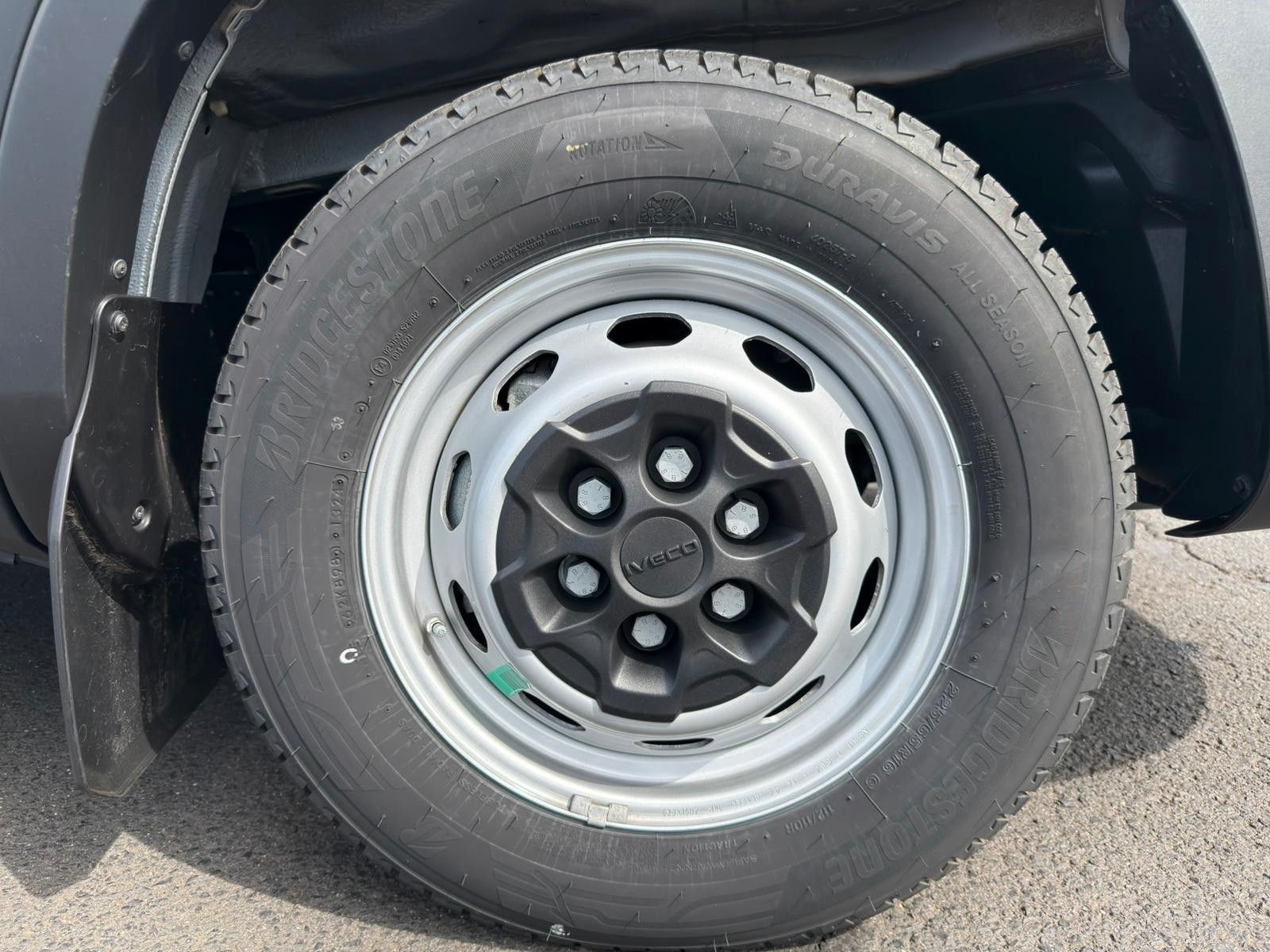 Fahrzeugabbildung Iveco Daily 35S16 A8 *R4.100mm*Automatik*Kamera*JUNGE*