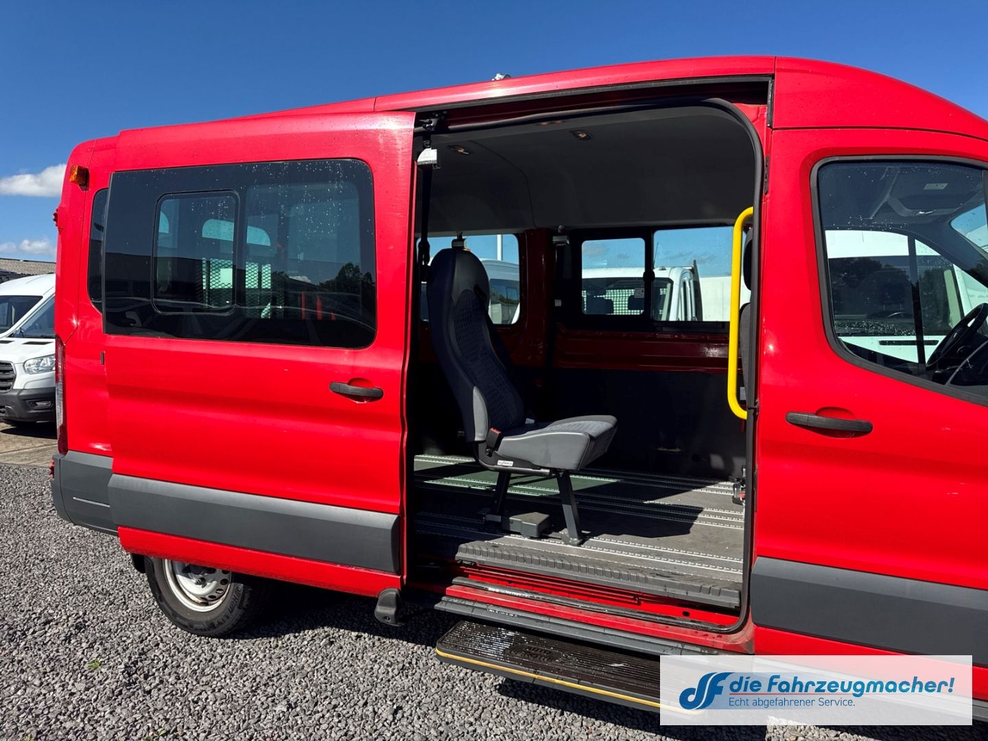 Fahrzeugabbildung Ford Transit Kombi 350 L3 2.2 TDCi DPF *3250