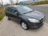 Ford Focus Kombi 1.6 Lit. TÜV/Service NEU ... - Ford Focus aus 2009: Se