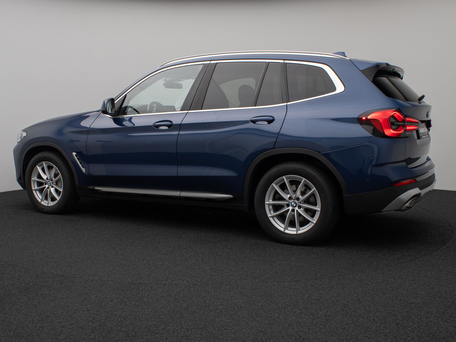Fahrzeugabbildung BMW X3 xD30d 360°Laser HUD HiFi AHK Komfort Sport