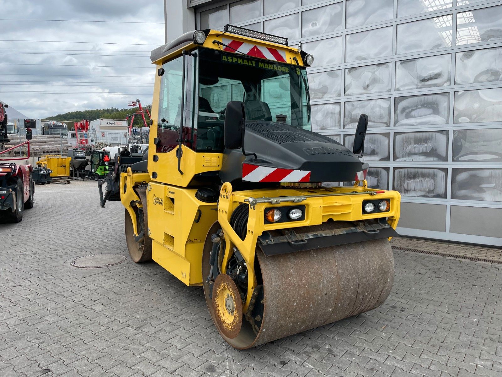 Fahrzeugabbildung BOMAG BW 154 AP-4 AM / nur 1.565h / Asphalt Manager