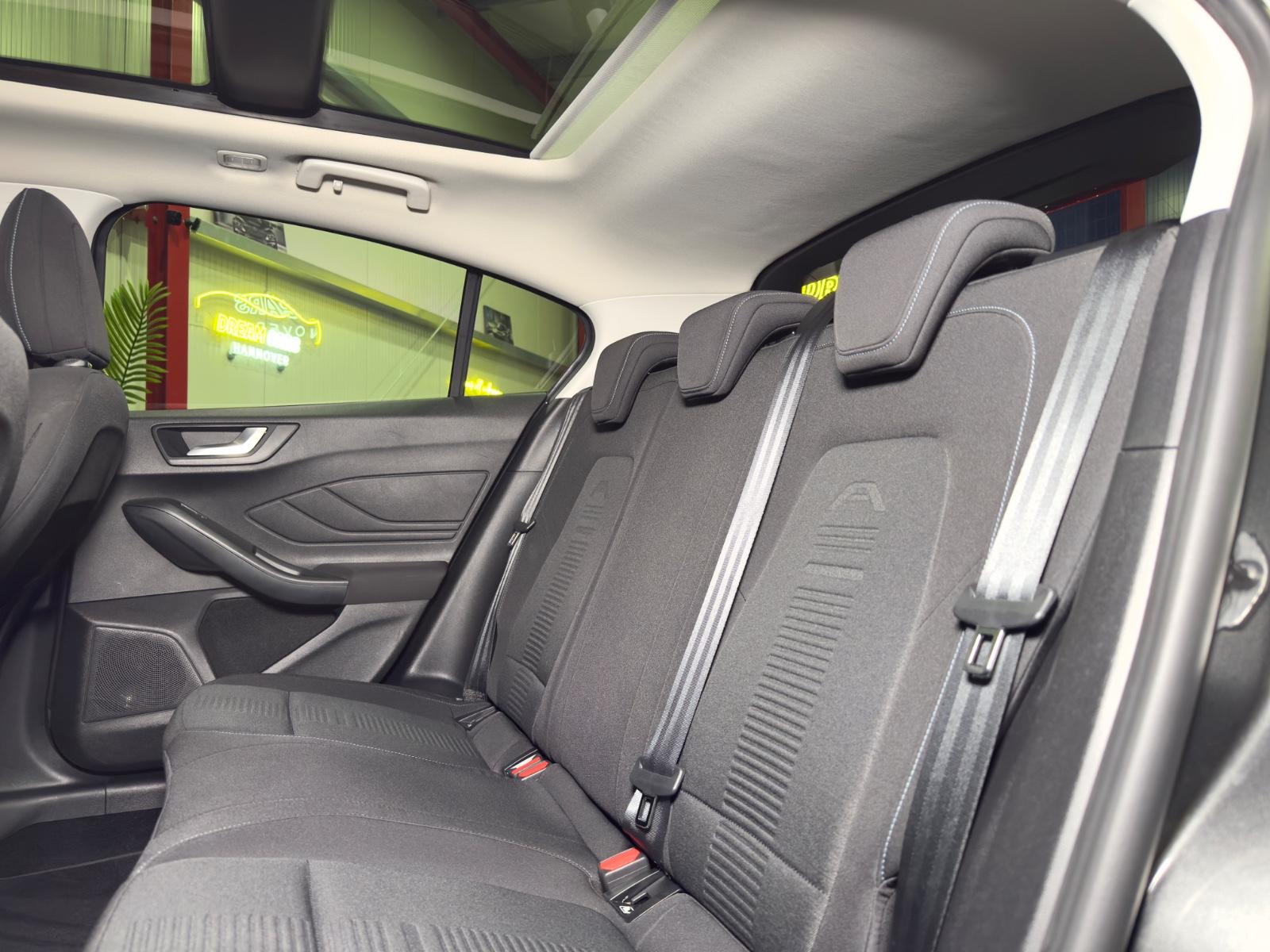 Ford Focus Lim. Active*PANO*HEAD-UP*KAMERA*SPURHALTE