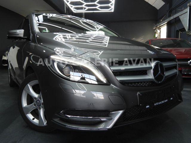 Mercedes-Benz B 200/BI-XENON/AUTOM./SITZ.H/SPORT