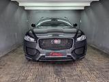 Jaguar F-PACE 20d Chequered Flag AWD, R-KAM, ACC, AHK - Jaguar F-Pace Chequered-Flag