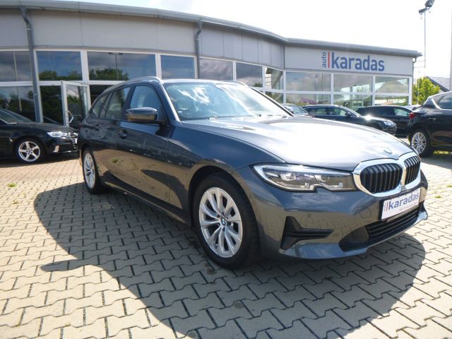 Fahrzeugabbildung BMW 320 i Touring >AUT/AHK/NAV/LED-Licht/PDC<