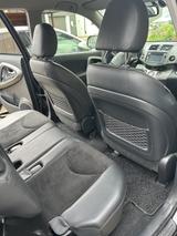 Toyota RAV 4 2,2-l-D-4D 4x4 Travel Travel