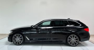 Fahrzeugabbildung BMW 530d M Sport Kam AHK LiveCockptPr Alarm HiFi 20"