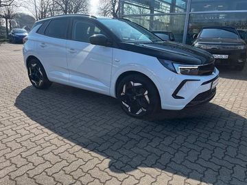 Opel GRANDLAND X GSE PHEV AT-8 AWD