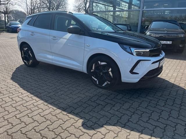 Opel GRANDLAND X GSE PHEV AT-8 AWD