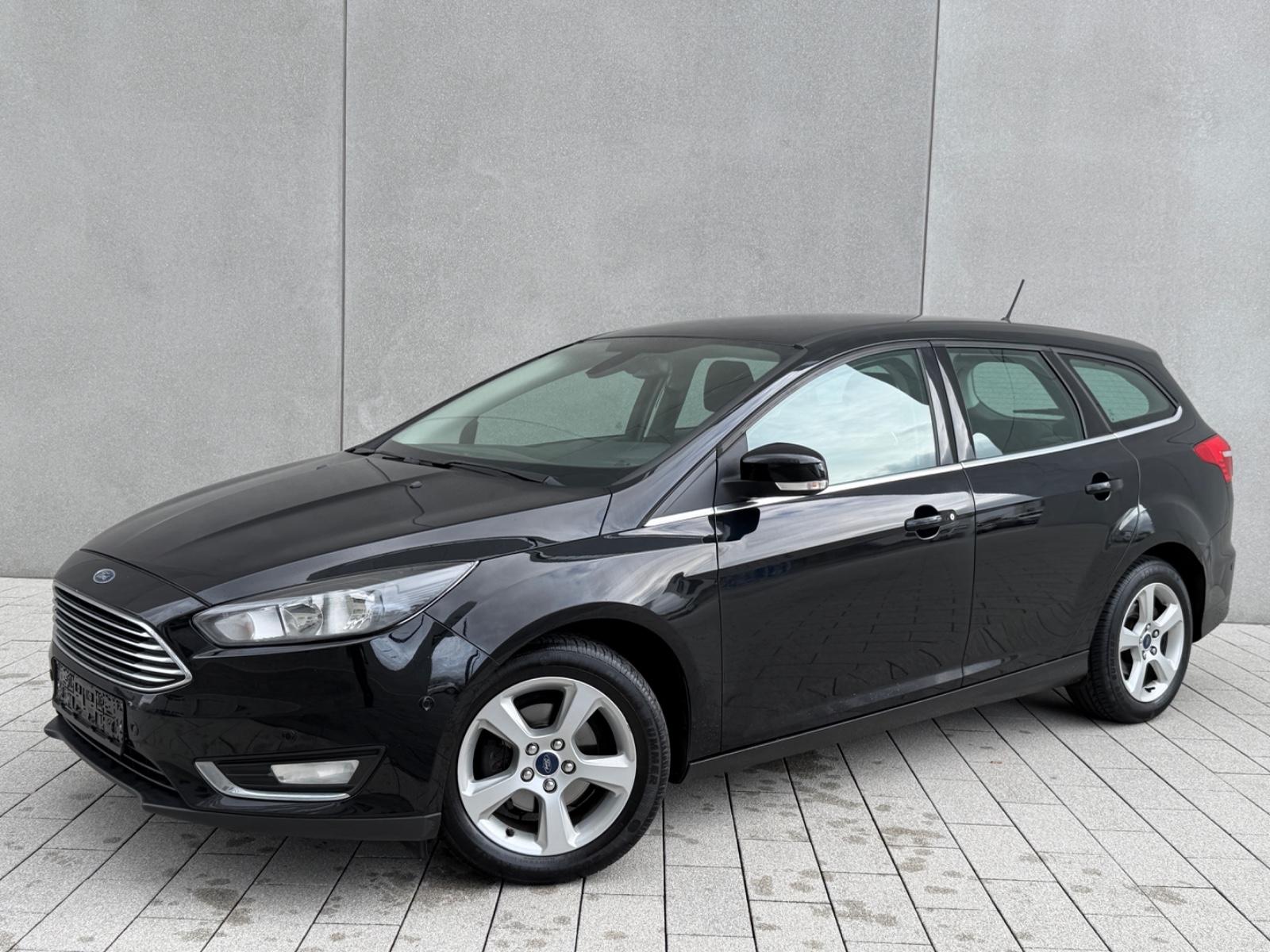 Ford Focus Turnier Titanium 1.5D*SHZ*behLenk*NAVI*PDC