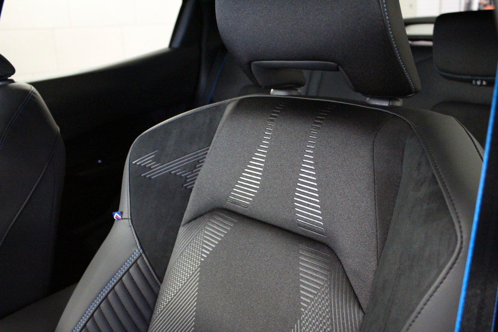 Fahrzeugabbildung Renault Clio VI E-Tech 160 Full Hybrid Esprit Alpine