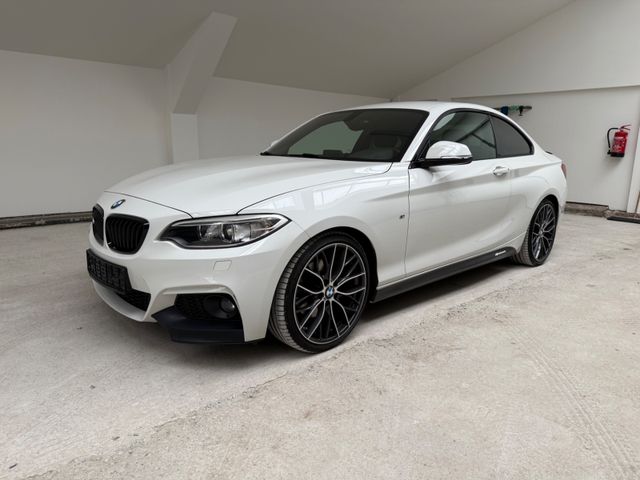 BMW Coupe 220i M-Sportpaket Performance