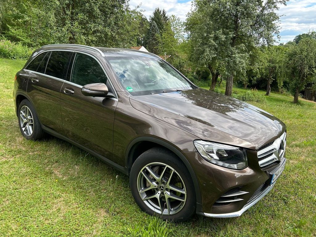 Image of Mercedes-Benz GLC 220