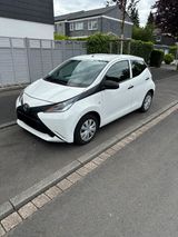 Toyota *Toyota Aygo 1.0 Klima 4-Türer* - Toyota in Bonn: Aygo