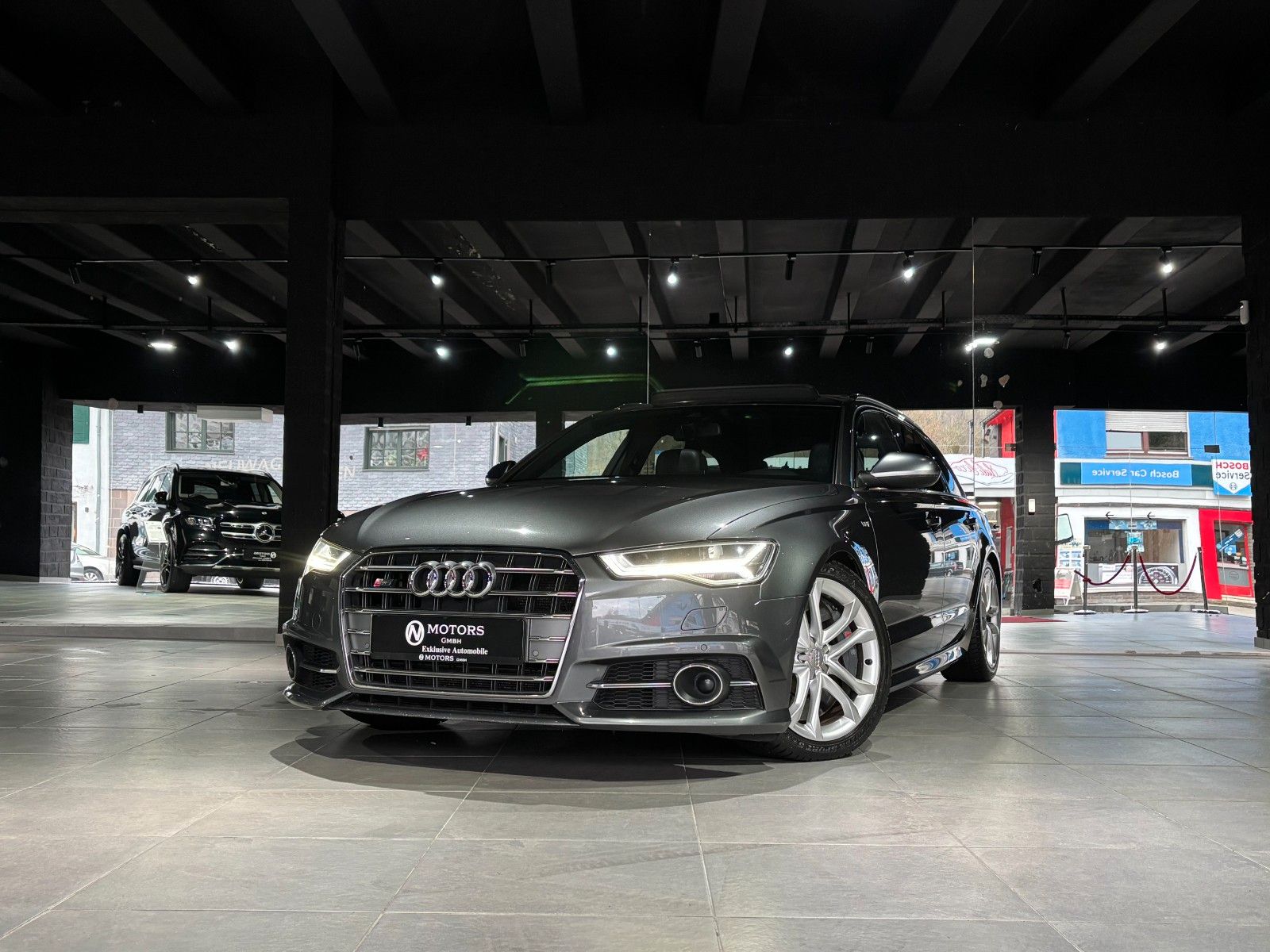 Fahrzeugabbildung Audi S6 Avant 4.0 TFSI *Panorama*Memory*K-Entry