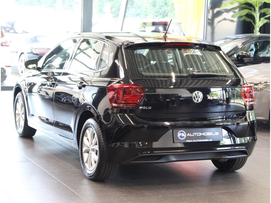 Fahrzeugabbildung Volkswagen Polo VI Highline 1.0 TSI PDC vo&hi+ Sportsitze