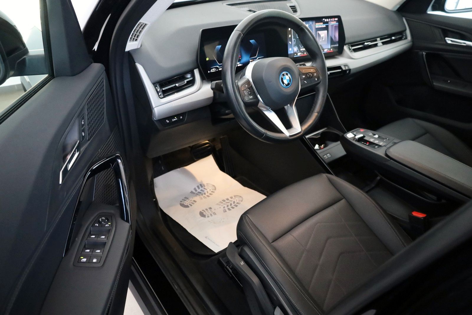 Fahrzeugabbildung BMW X1 25e xDrive Leder,Navi,LED,Kamera,ParkPak.,AHK